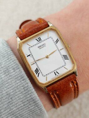 Seiko Unisex Dress Watch 5P30-5D30 Rectangular Tank Roman Gold Dial Vintage 26mm